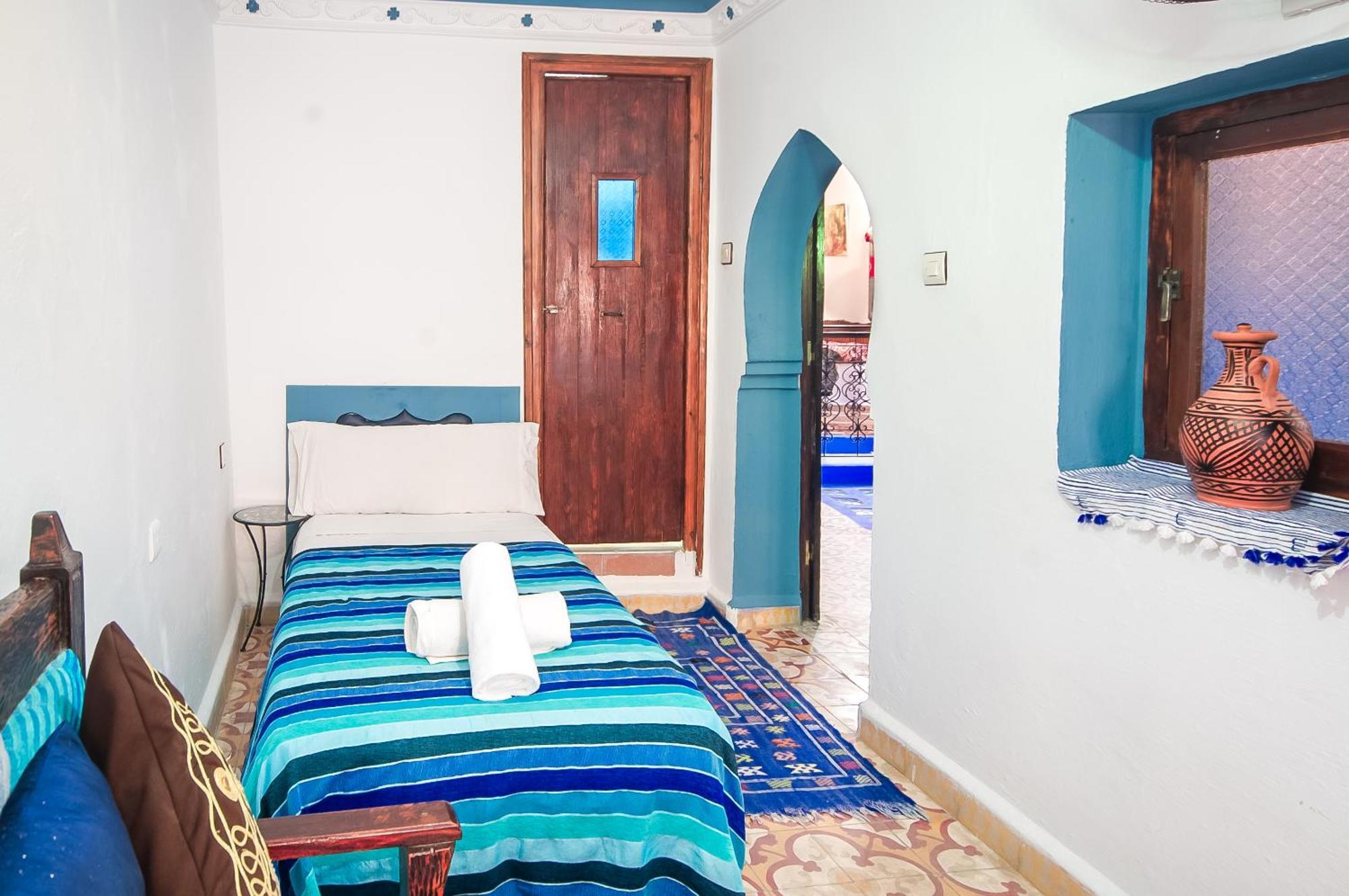 Dar Chourafa Riad Chefchaouen Exterior photo